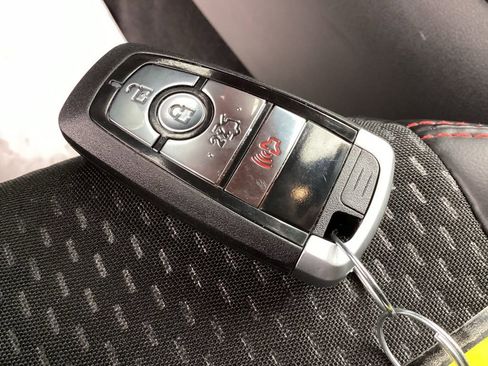 Used 2025 Ford Escape ST-Line image 26