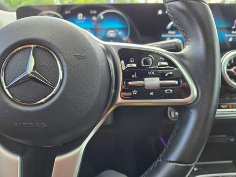 Used 2023 Mercedes-Benz GLB 250 4MATIC image 16