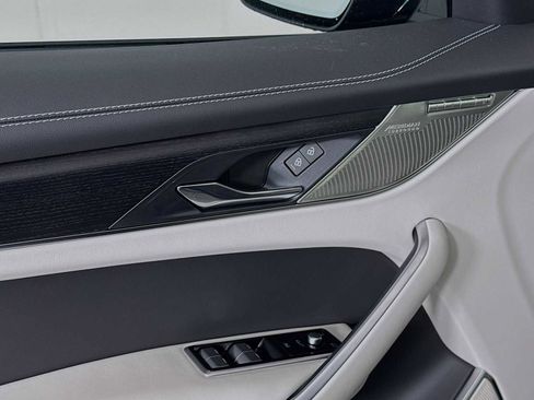 New 2025 Jaguar F-PACE R-Dynamic S image 19