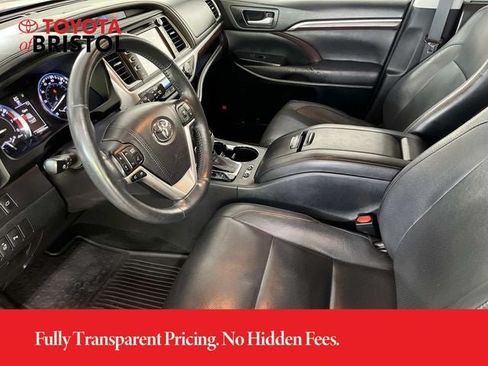 Used 2015 Toyota Highlander Limited Platinum AWD/4WD image 28