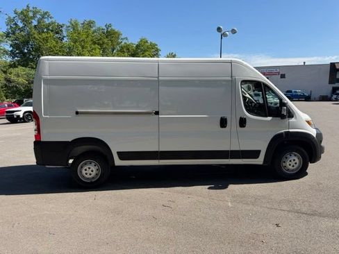 Used 2023 RAM ProMaster 2500 FWD image 9