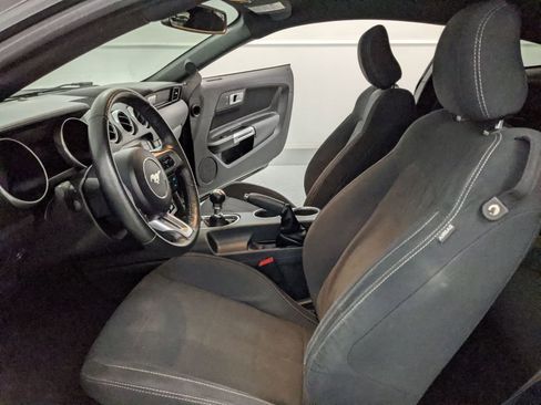 Used 2019 Ford Mustang Coupe image 14