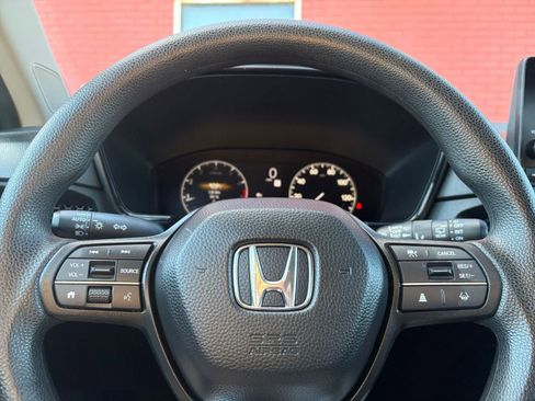 Used 2024 Honda CR-V EX image 23