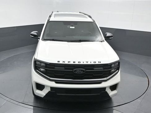 New 2025 Ford Expedition Max Platinum w/ Stealth Appearance Package image 10