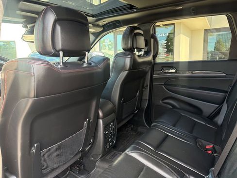 Used 2021 Jeep Grand Cherokee Trailhawk w/ Trailhawk Luxury Group AWD/4WD image 20