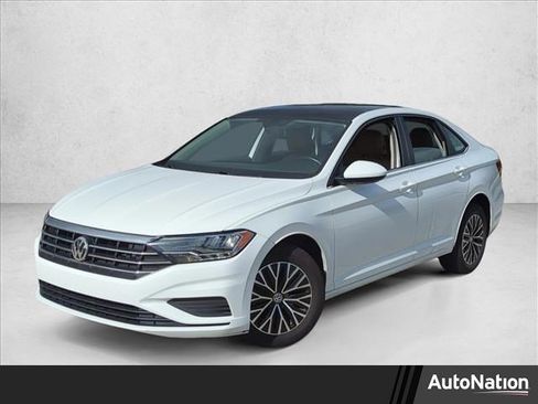 Used 2019 Volkswagen Jetta SE image 1