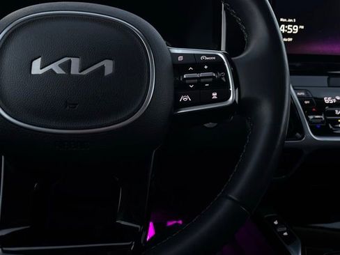 Used 2023 Kia Sorento SX image 32