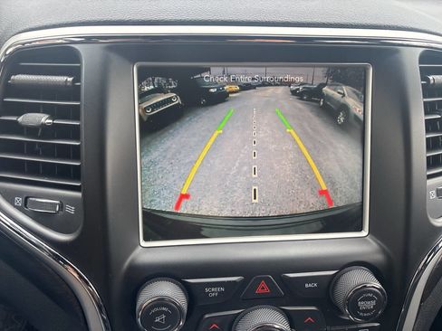 Used 2015 Jeep Grand Cherokee Altitude AWD/4WD image 19