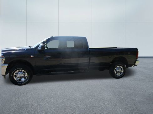 New 2026 RAM 2500 Tradesman AWD/4WD image 3