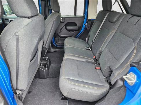 Used 2024 Jeep Wrangler Sport S image 15