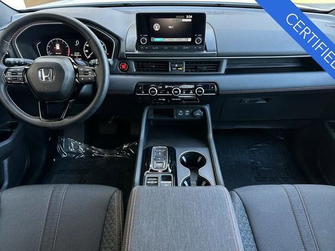Certified 2025 Honda Pilot Sport image 15