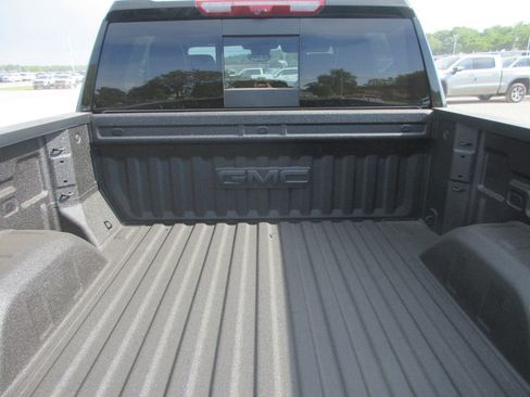 New 2026 GMC Sierra 1500 AT4X AWD/4WD image 9