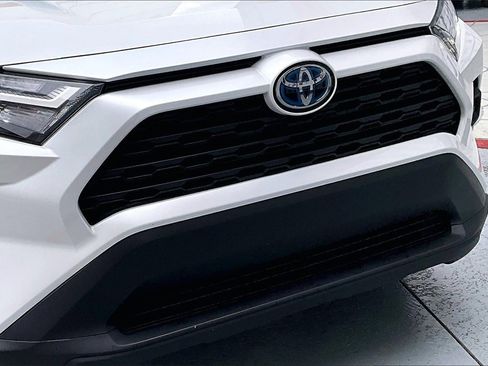 Used 2023 Toyota RAV4 XLE Premium image 29