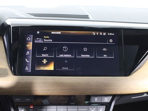 Used 2023 Audi e-tron GT Premium Plus image 25