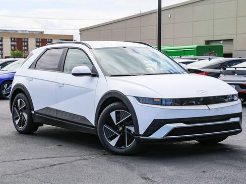 New 2025 Hyundai Ioniq 5 SEL image 2