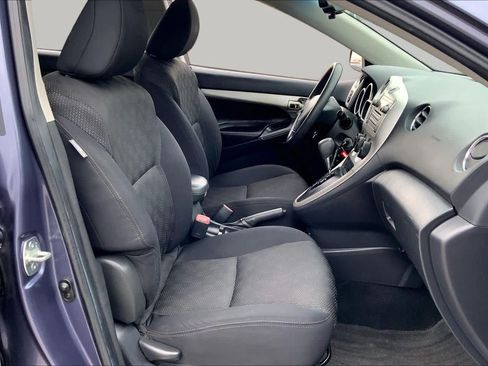 Used 2009 Pontiac Vibe w/ Preferred Package FWD image 8
