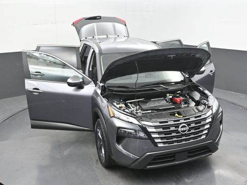 Used 2025 Nissan Rogue SV FWD image 37