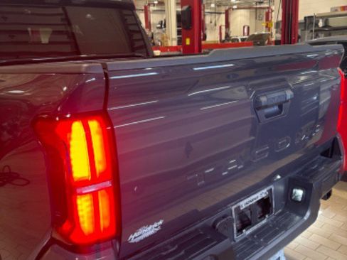 Certified 2025 Toyota Tacoma SR5 image 42