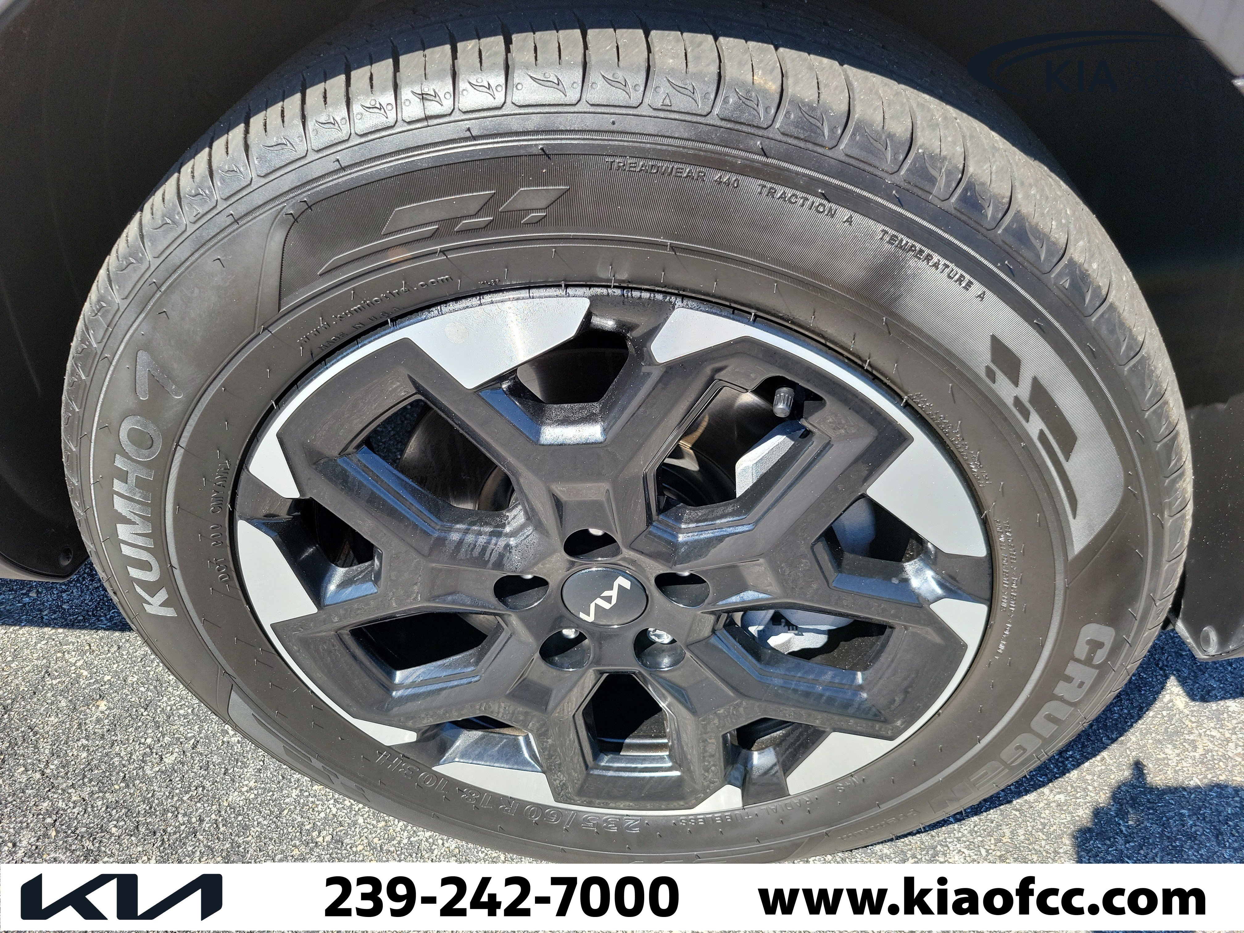 Certified 2024 Kia Sorento S w/ Panoramic Sunroof Package FWD image 9
