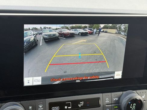 Used 2025 Toyota Grand Highlander XLE image 25