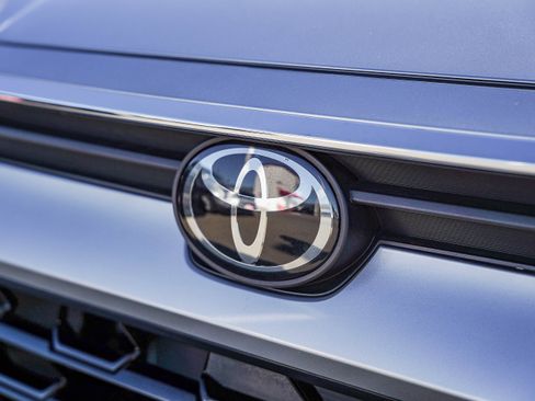 Certified 2025 Toyota Grand Highlander FWD image 6