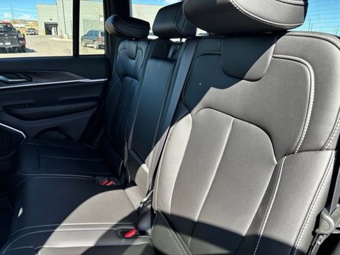 New 2026 Jeep Grand Cherokee Limited w/ Trailer Tow Package image 17