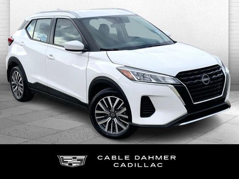 Used 2024 Nissan Kicks SV image 1