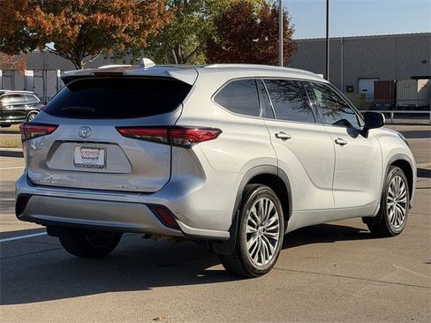 Certified 2020 Toyota Highlander Platinum image 4