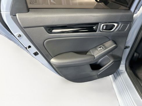 Used 2022 Honda Civic Touring image 28