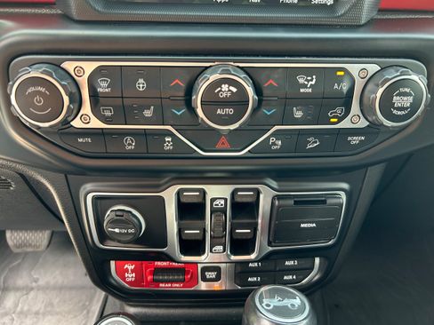 Used 2020 Jeep Wrangler Unlimited Rubicon AWD/4WD image 22