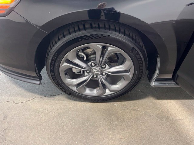 Used 2023 Honda Accord EX image 31