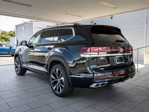 New 2026 Volkswagen Atlas SEL Premium R-Line AWD/4WD image 15
