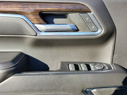 Used 2023 GMC Sierra 1500 Elevation image 17