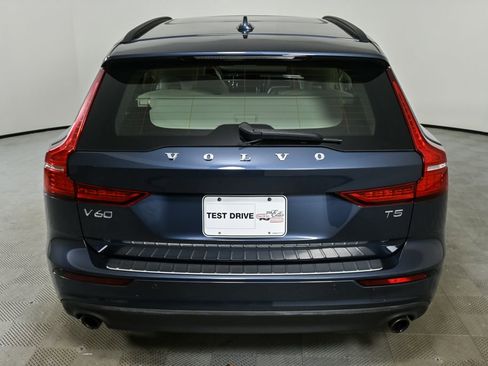 Used 2020 Volvo V60 T5 Momentum w/ Protection Package Premier image 27