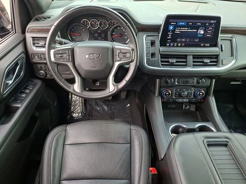 Used 2021 Chevrolet Suburban Z71 image 13