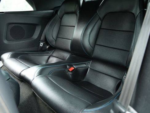 Used 2018 Ford Mustang GT Premium w/ Equipment Group 401A RWD image 11
