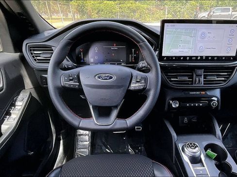Certified 2024 Ford Escape ST-Line w/ Tech Pack #1 AWD/4WD image 5