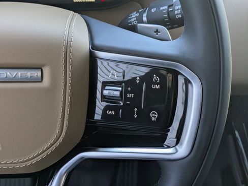 New 2026 Land Rover Range Rover Sport SE image 17