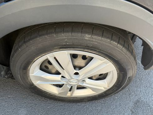 Used 2021 Nissan Kicks S FWD image 29