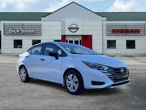 Used 2025 Nissan Versa S w/ Trunk Package image 1