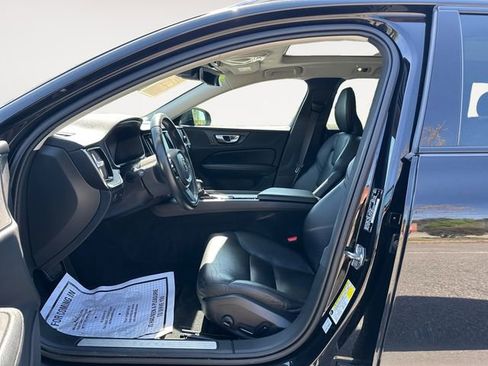 Used 2021 Volvo V60 T5 Cross Country AWD/4WD image 9