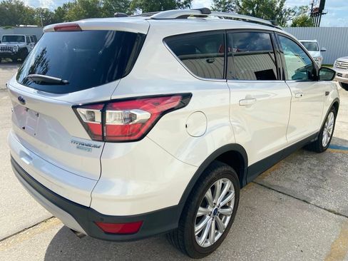 Used 2017 Ford Escape Titanium FWD image 5