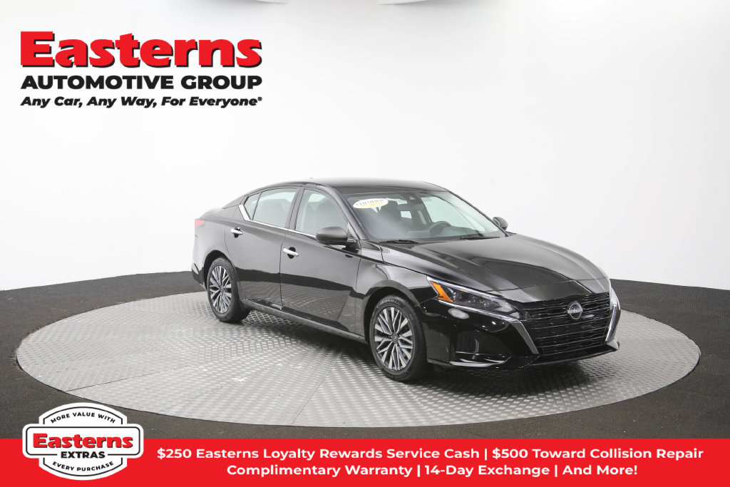Used 2024 Nissan Altima 2.5 SV FWD image 46