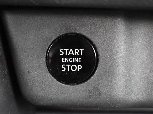 Used 2024 Nissan Rogue S FWD image 29