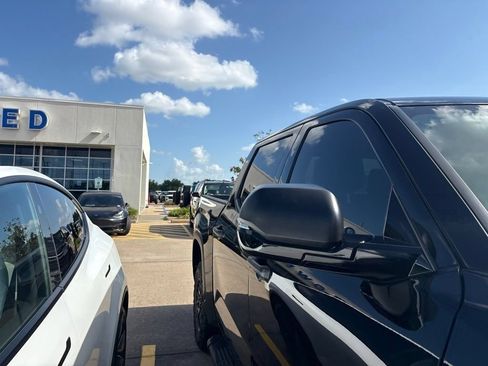 Used 2025 Toyota Tundra SR5 AWD/4WD image 8