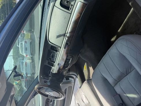 Used 2005 Mercury Grand Marquis LS image 11