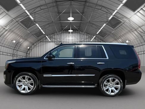 Used 2019 Cadillac Escalade Luxury AWD/4WD image 11