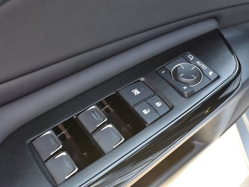 Used 2023 Lexus ES 300h Ultra Luxury w/ Accessory Package (Z2) FWD image 12