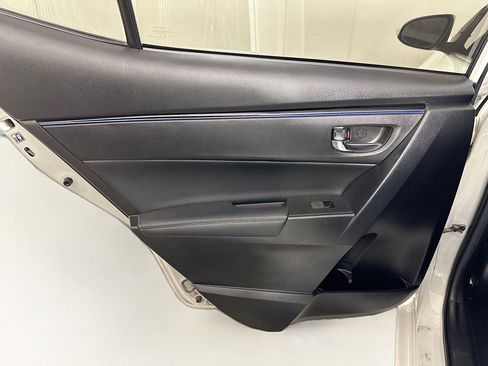 Used 2018 Toyota Corolla SE w/ Protection Package image 24