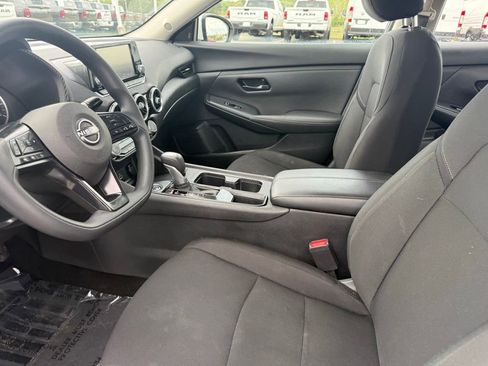 Used 2025 Nissan Sentra S FWD image 9